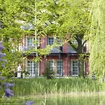 Allee 4*