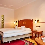 Allee מלון 4*